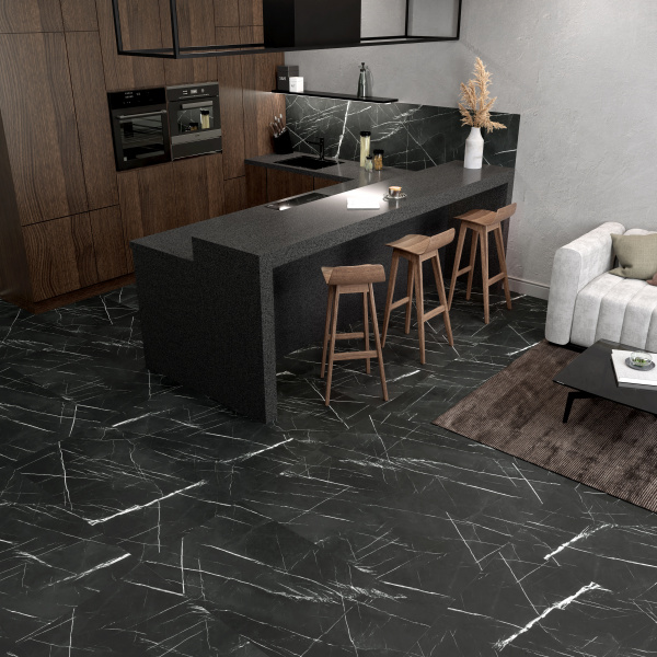 Neiva_Black_Interior_1